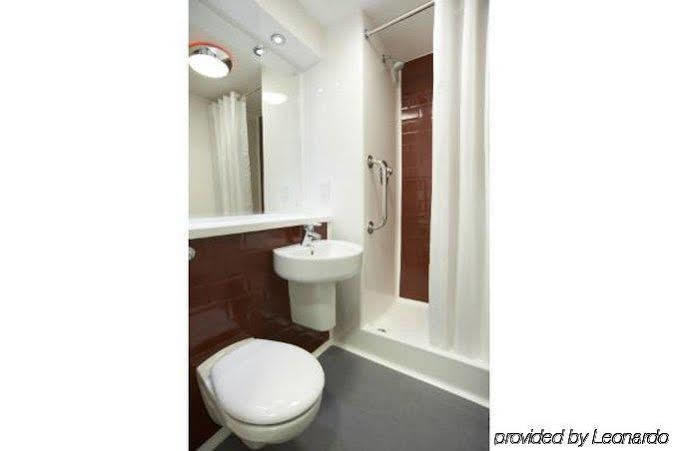 Travelodge Manchester Central Arena Exterior foto