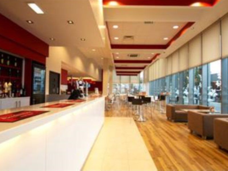 Travelodge Manchester Central Arena Exterior foto